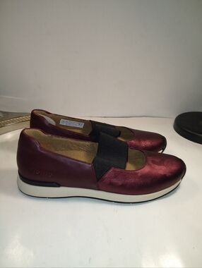 Vionic Cadee Camo Mary Jane Slip On Shoes Women’s sz 9.5